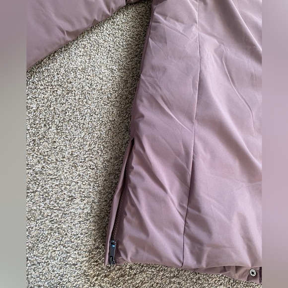 Reitmans M Warm Hooded Winter Puffer Coat/Jacket with built-in Zippered Vest - Picture 8 of 13